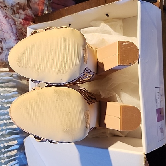 Kayleen By Los Angeles Hilde Nude Heels - Picture 9 of 10